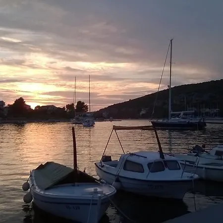 Conar Veliki Drvenik