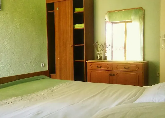 Conar * Veliki Drvenik